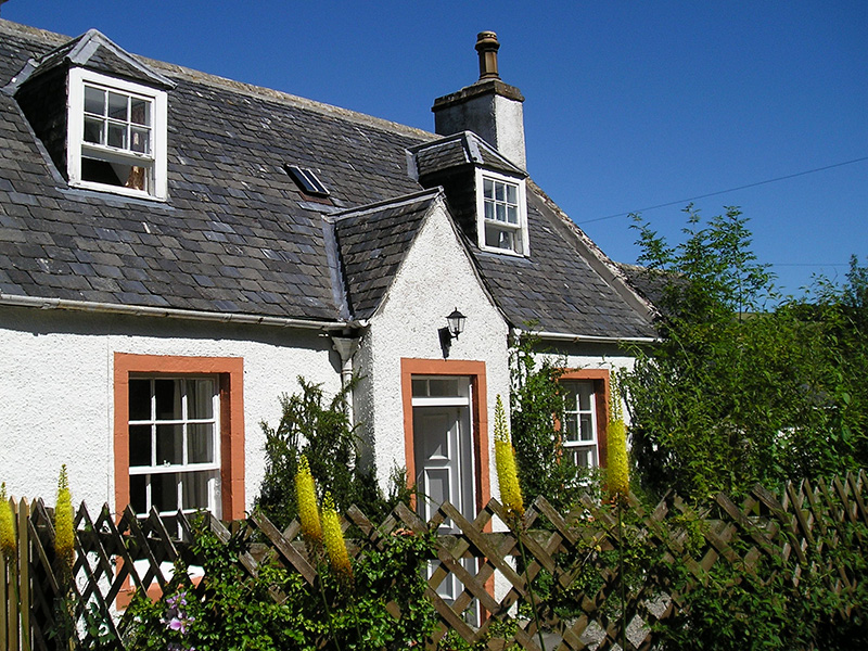 Honeysuckle Cottage at Fodderty Lodge