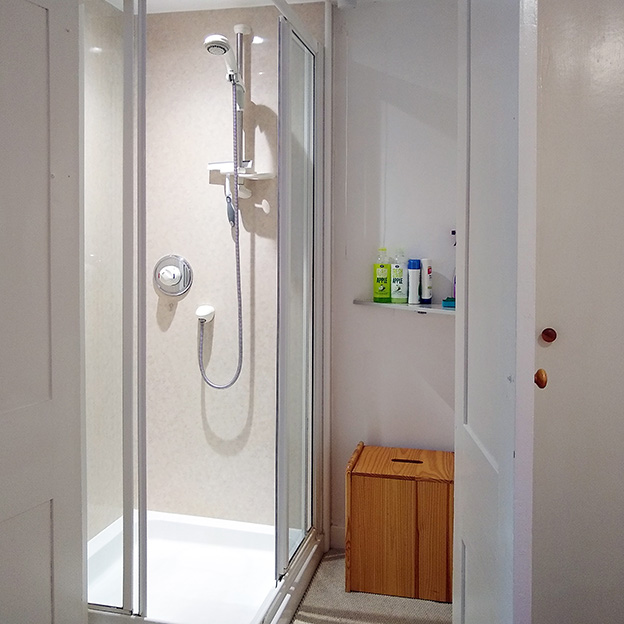East Wing ensuite shower