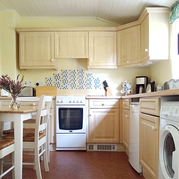 Kitchen/diner (seats 6)